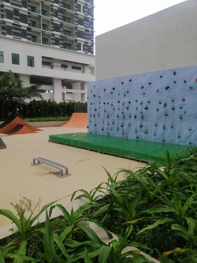 Apartemen Bali Residen, Mariam Indah *
