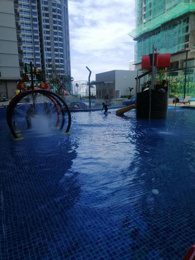 Bali Residen, Mariam Indah
